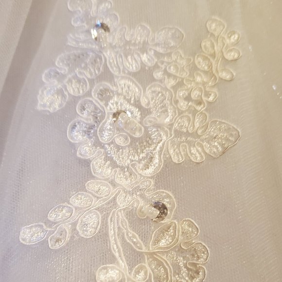 Princess Tulle and Beaded Wedding Dress - Picture 6 of 8